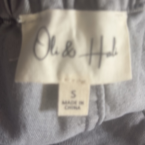 Oli & Hali Gray roomy Jeans with Distinctive Peace Designs - Picture 8 of 8